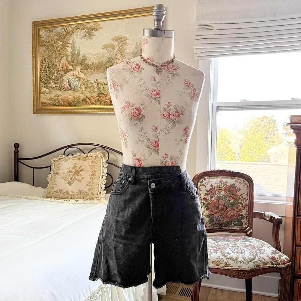 black denim cutoff shorts No Boundaries‎ modern brand size 5